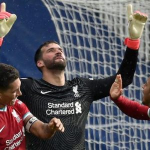   ‘God’s hand’ seals Reds win