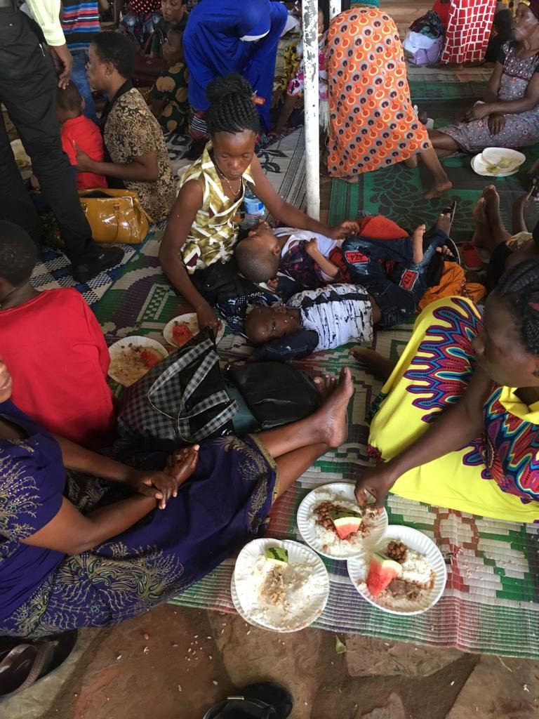 Provision of food during a long wait