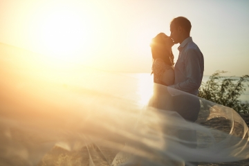 Wedding photosession on the beach